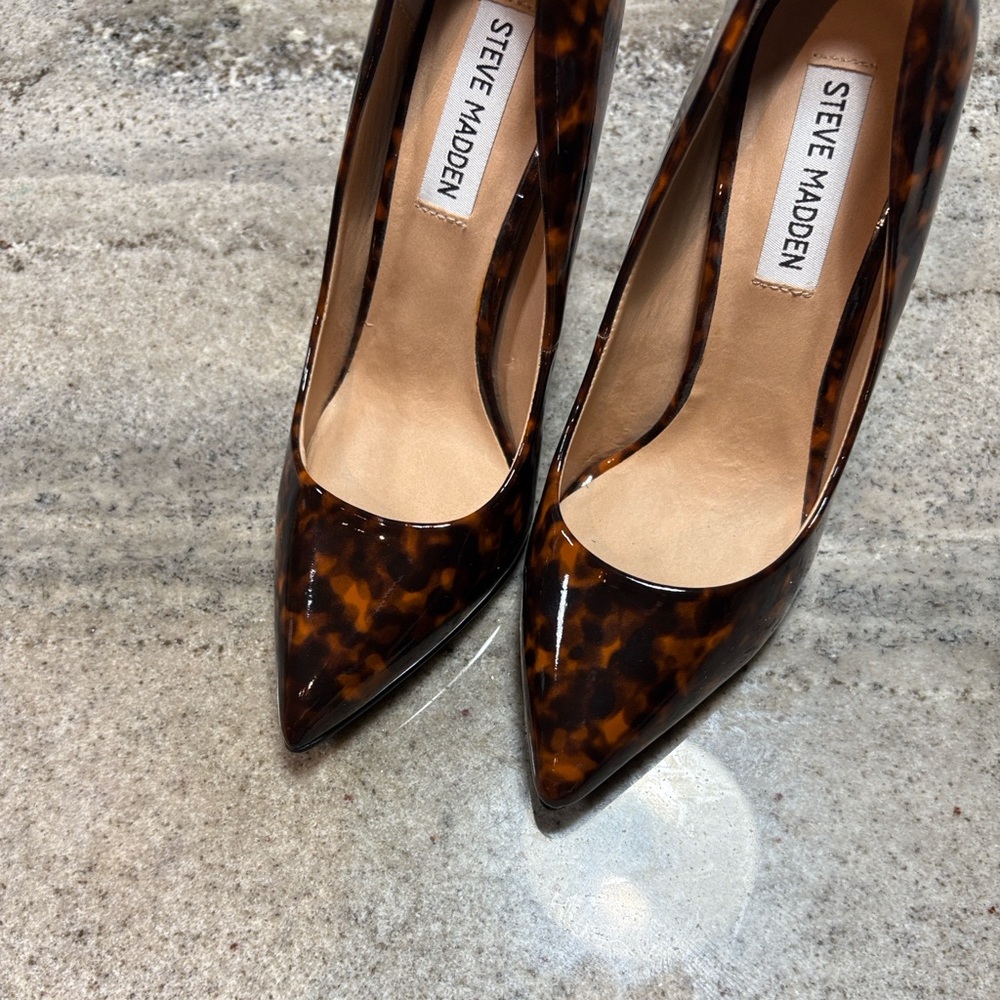 Steve Madden Tortoise Shell Women's Heels - Picture 2 of 4